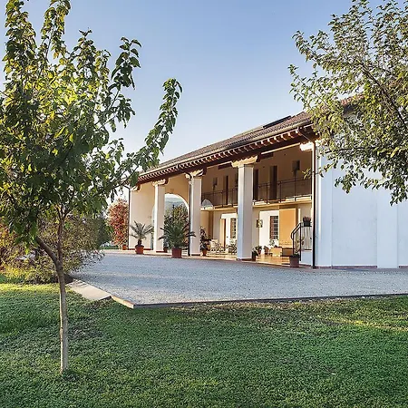 Crocerone Bed & Breakfast 4*
