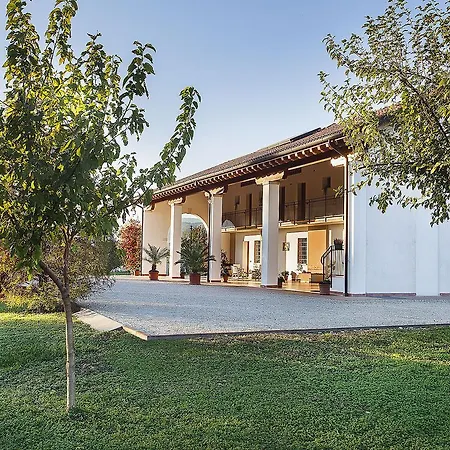 Crocerone Bed & Breakfast 4*